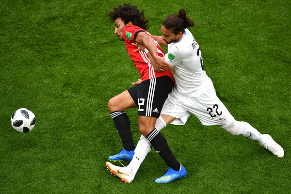 Gạ gẫm người đẹp gốc Ai Cập, đồng đội Salah nhận cái kết đắng ngắt - Bóng Đá