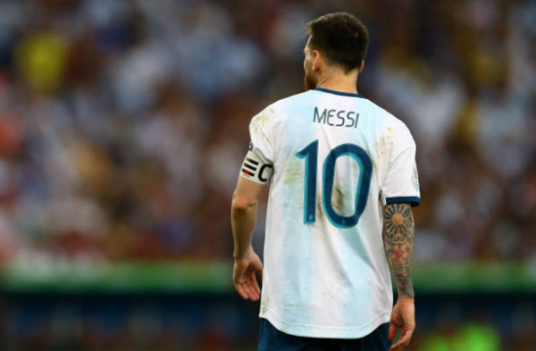 Theo kèm Messi cả trận, cầu thủ Venezuela này là người may mắn nhất - Bóng Đá