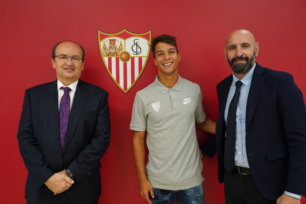CHÍNH THỨC! Sevilla chiêu mộ Torres - Bóng Đá