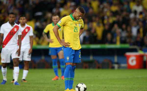 Trở về thành phố Liverpool, sao Brazil ra mắt mái tóc  - Bóng Đá