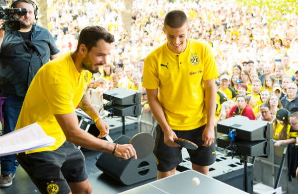 Xướng tên từng người, Dortmund ăn mừng hoành tránng hậu Siêu Cúp - Bóng Đá