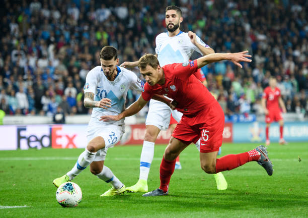 Lewandowski vô hình, đội nhà thua sốc ở vòng loại EURO - Bóng Đá