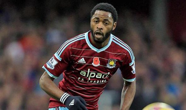 Alex Song không còn tương lai tại Nou Camp. Ảnh: Internet.