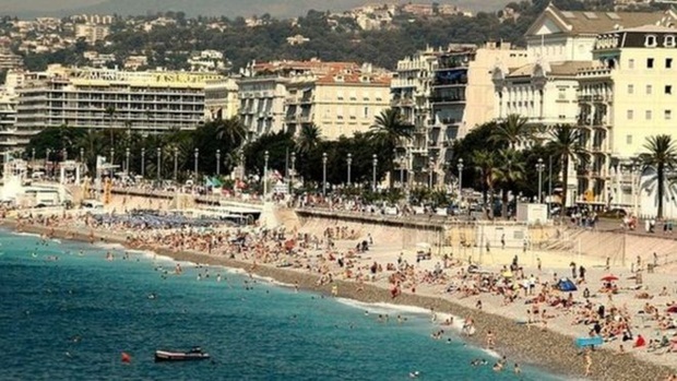 Bãi biển ở Nice. Ảnh: Internet.