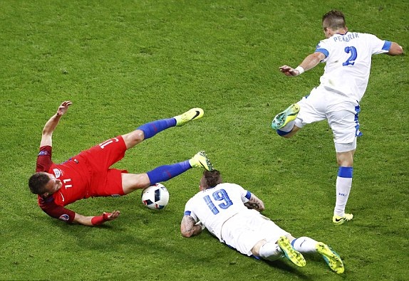 TRỰC TIẾP Anh 0-0 Slovakia: Anh chấp nhận nhì bảng (Kết thúc)