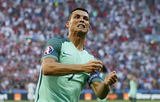 Ảnh bài viết Sự thóa mạ của Ronaldo và câu trả lời đanh thép