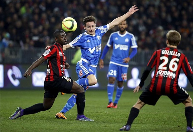 Lộ lý do Leicester City mua Mendy
