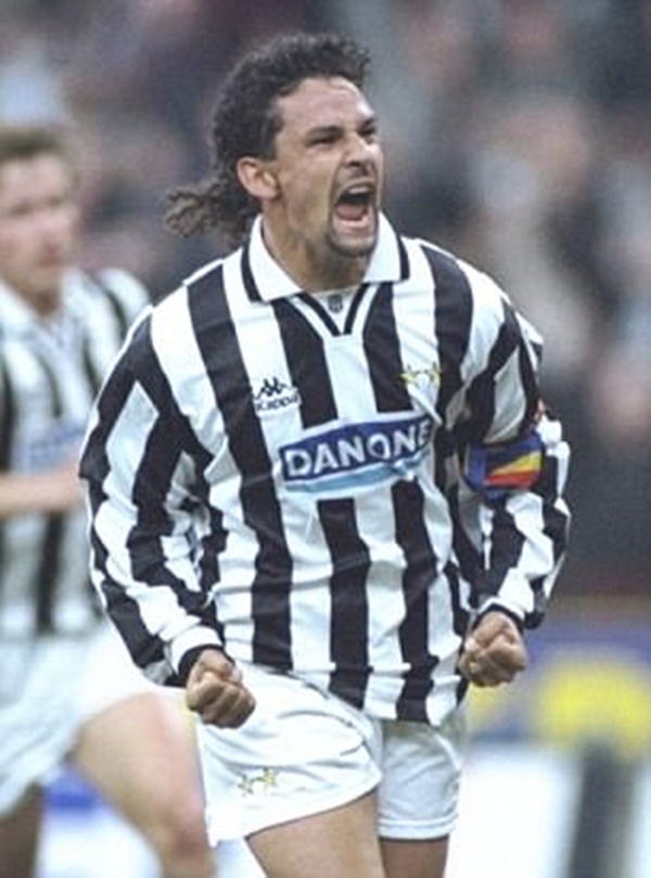 Dybala siêu ngầu ngày tiếp quản áo số 10 của Juventus - Bóng Đá