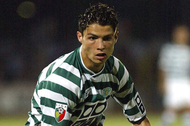 Cristiano Ronaldo hồi còn trẻ trong màu áo Sporting Lisbon.