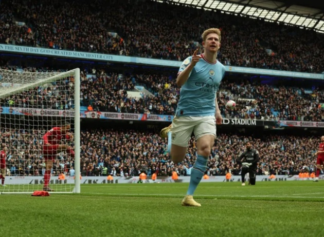 Hiện tại, De Bruyne là cầu thủ hưởng lương cao nhất ở Premier League.