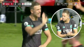 Ảnh bài viết Jordan Henderson từ chối nhận băng thủ quân từ Van Dijk sau khi vào sân