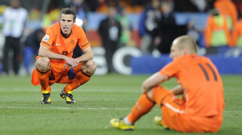 Ryan Babel names the four players whose egos prevented Holland winning 2010 World Cup  Read more at https://www.fourfourtwo.com/news/ryan-babel-wesley-sneijder-rafael-van-der-vaart-robin-van-persie-arjen-robben-netherlands-world-cup#QvEspbYGR1A6Ty4V.99 - Bóng Đá