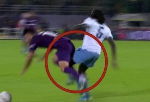 Thua đau, HLV Serie A nổi điên: 'Ít nhất sao không kiểm tra VAR tình huống đó?'