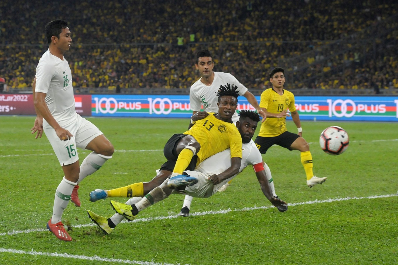 World Cup dream fades away as Indonesian soccer team loses again - Bóng Đá