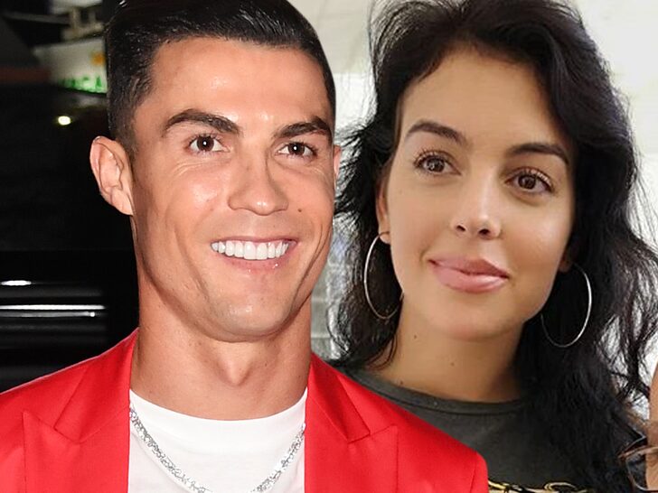 Cristiano Ronaldo Denies Marrying Girlfriend Georgina in Morocco - Bóng Đá