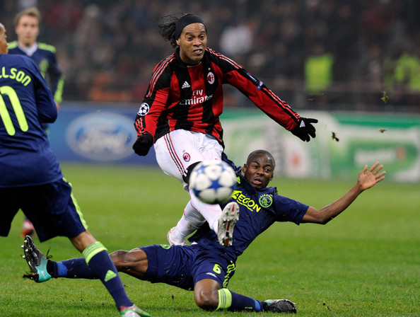 Ronaldinho enjoys Ajax: 