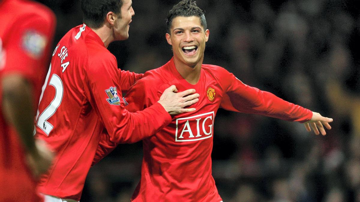 Xếp hạng 10 hat-trick ấn tượng nhất của Ronaldo: Lần đầu trong màu áo M.U - Bóng Đá