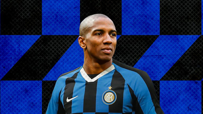 Conte nêu lý do Ashley Young chưa thể ra sân cho Inter