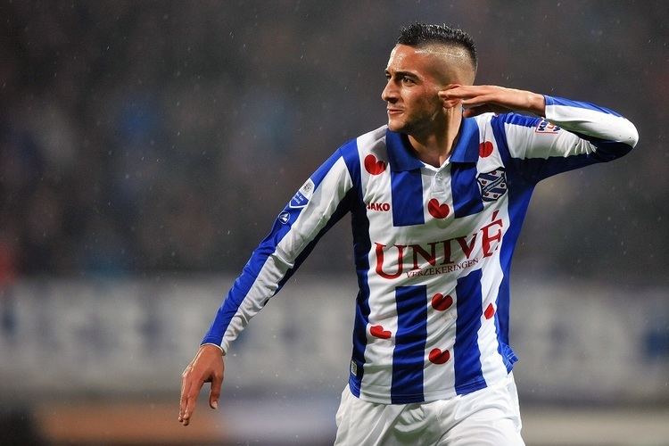 Heerenveen documentary by young Ziyech: beautiful goals and a beer shower for the trainer - Bóng Đá