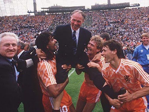 Van Basten: 'My idea: Michels did not want Cruijff to win the World Cup with the Orange' - Bóng Đá