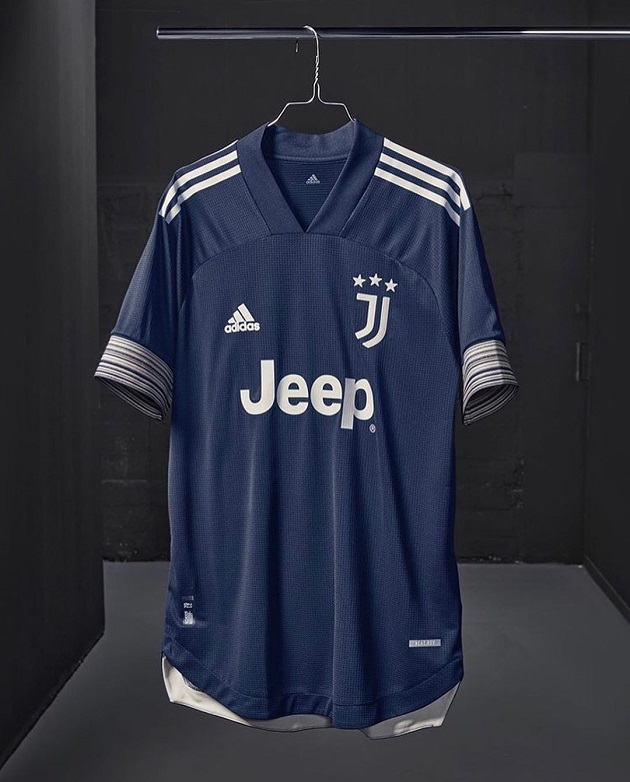 Juventus third kit - Bóng Đá