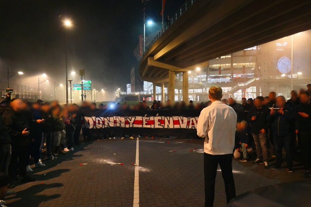 Supporters Ajax say goodbye to Van de Beek after the Netherlands - Italy - Bóng Đá