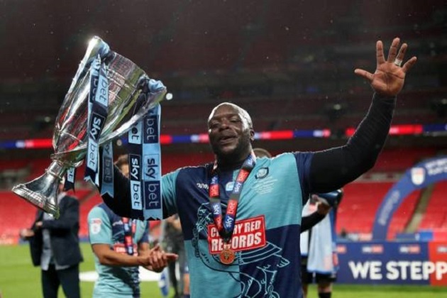From football to WWE: Akinfenwa bomber deals with Vince McMahon - Bóng Đá