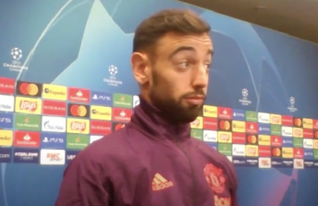 Man United fans are loving clip of Bruno Fernandes snapping at Alex Telles in training drill - Bóng Đá