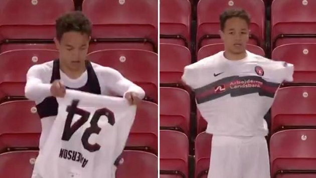 (Video) Funny moment Midtjylland player seemingly forgets how to put a shirt on - Bóng Đá