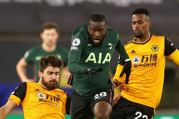 Wolves 1-1 Tottenham: Harry Kane slammed for shocking dive in the final minutes of the game - Bóng Đá