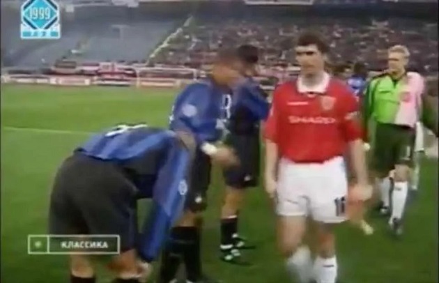 Man United: Roy Keane mugging off Ronaldo and Diego Simeone happened 22 years ago - Bóng Đá