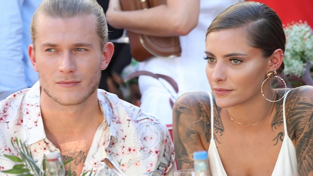 Photos: Liverpool’s Loris Karius issues apology to his stunning partner as he’s spotted kissing a mystery woman on a boat - Bóng Đá