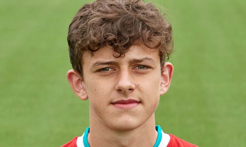 Liverpool legend's teenage nephew handed five-year contract after impressing senior stars - Bóng Đá