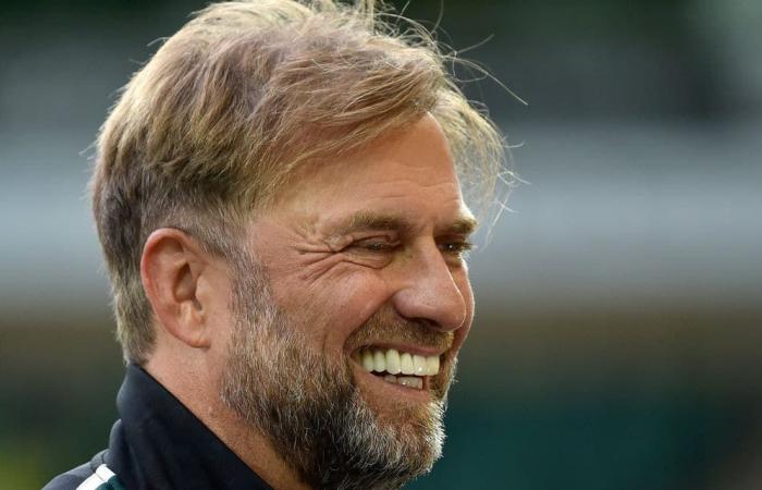 Liverpool boss Jurgen Klopp reveals he has stopped wearing glasses - Bóng Đá