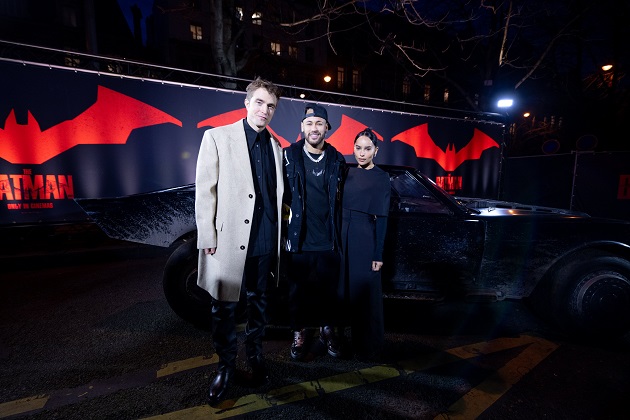 PSG star Neymar attends The Batman premiere in France alongside Robert Pattinson and Zoe Kravitz - Bóng Đá