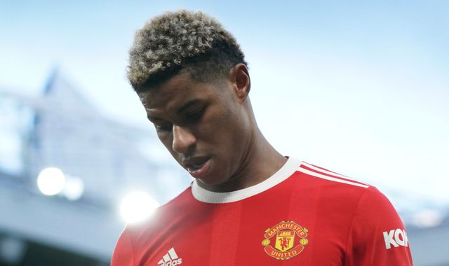 Marcus Rashford 'leaves UK' to clear his head after hitting out at Man Utd fan abuse - Bóng Đá