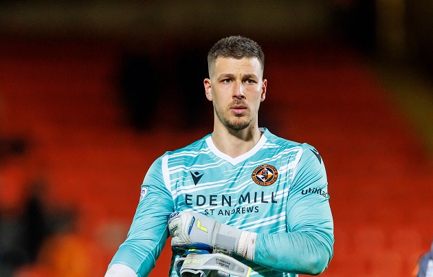 SIE-GN HIM UP Man Utd watched Benji Siegrist against Celtic as Dundee United stopper eyed as cover - Bóng Đá