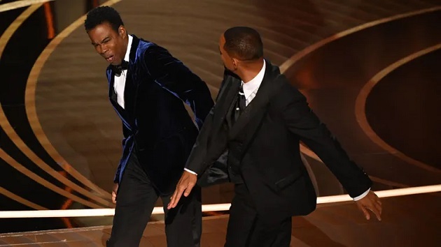 'Will Smith should play Muhammad Ali' - Lineker leads football reaction to actor slapping Chris Rock during Oscars - Bóng Đá
