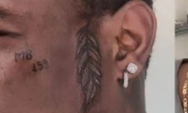 Balotelli gets another face tattoo as he has 'MB459' inked below his eye - Bóng Đá