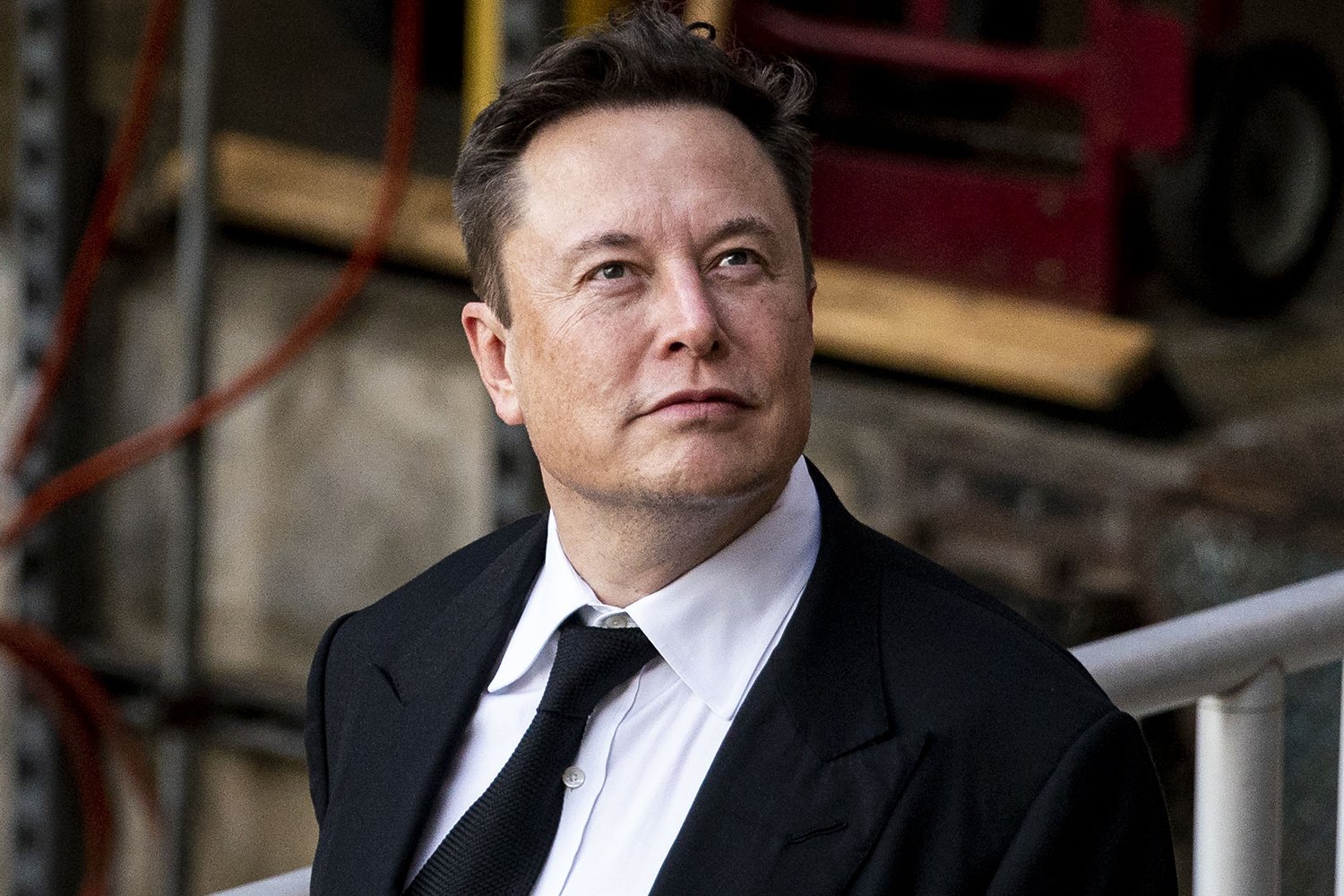 Fan Man Utd cầu xin Elon Musk giải thoát CLB khỏi nhà Glazer - Bóng Đá