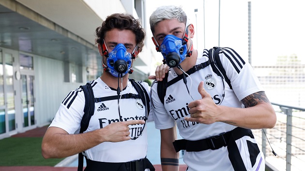 Explained: Why Real Madrid stars are wearing futuristic masks in training - Bóng Đá