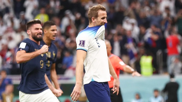 Kane sau khi sút hỏng penalty.