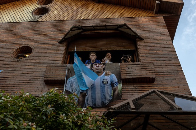 Free Beef and a Blue Bidet: Watching the World Cup at Maradona’s House - Bóng Đá