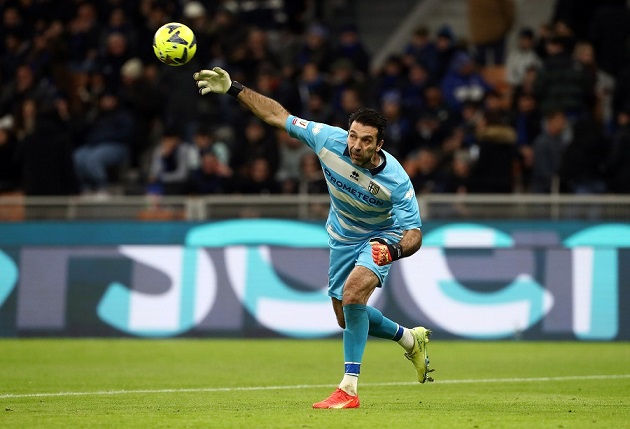 Gianluigi Buffon makes astonishing save against Inter a ridiculous 27 years after San Siro debut - Bóng Đá