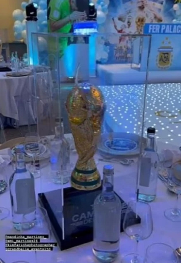 Inside Emiliano Martinez’s World Cup party at The Belfry Hotel, with Argentina-themed walls, trophy, DJ and dance floor - Bóng Đá