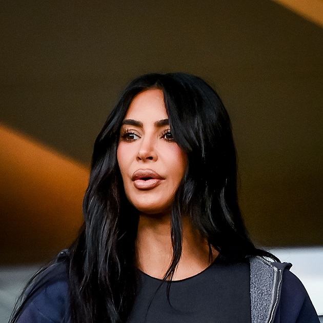 The Kim Kardashian curse is real! TV star watches Lionel Messi & PSG lose just days after attending Arsenal’s European exit - Bóng Đá