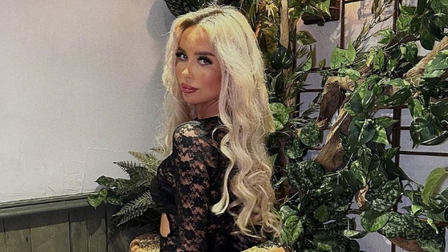 Model Orla Sloan pleads guilty to stalking Mason Mount and Billy Gilmour - Bóng Đá