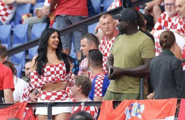 'World Cup's sexiest fan' Ivana Knoll cheers on Croatia in Nations League - Bóng Đá