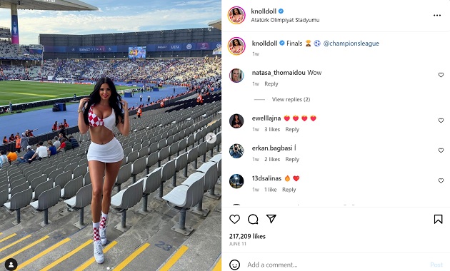 'World Cup's sexiest fan' Ivana Knoll cheers on Croatia in Nations League - Bóng Đá