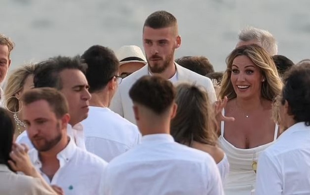  David de Gea and fiancee Edurne Garcia enjoy a pre-wedding celebration on a Spanish island - Bóng Đá